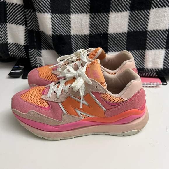 New Balance 57/40 shoes - Picture 4 of 8